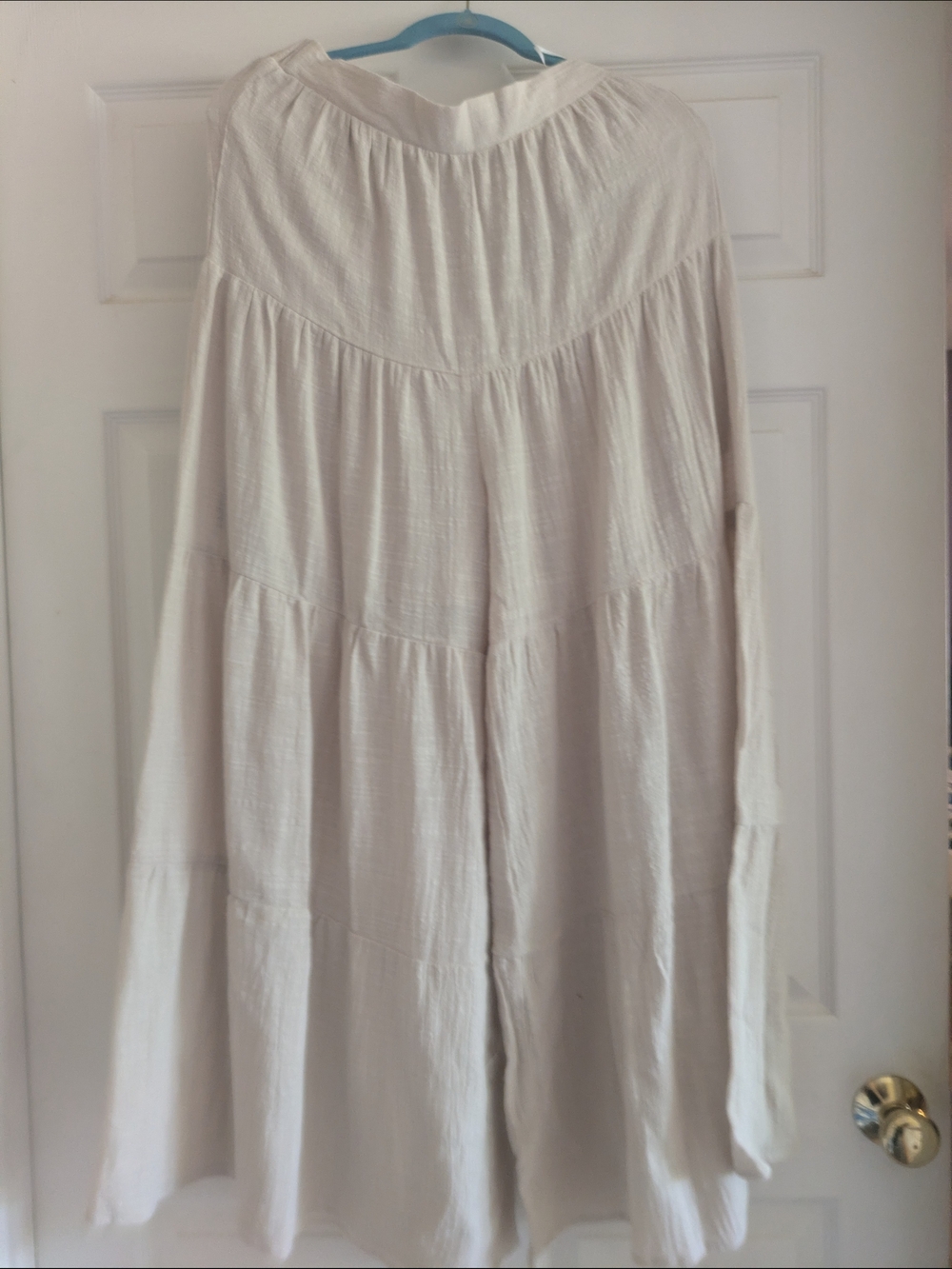 NWT,  Flowy Ivory Tiered Wide,Very Wide Pants